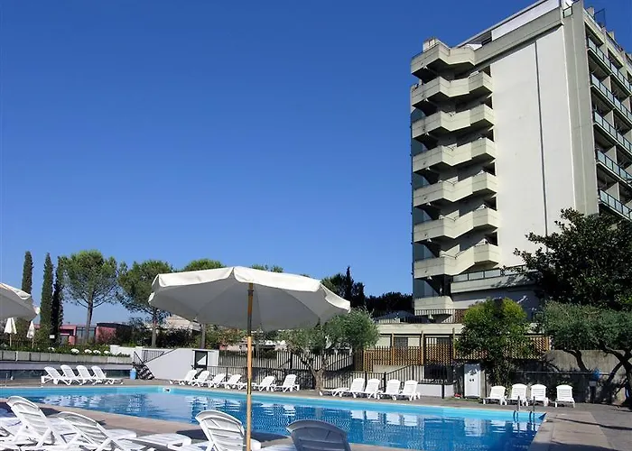 Hotel Quality Rouge Et Noir