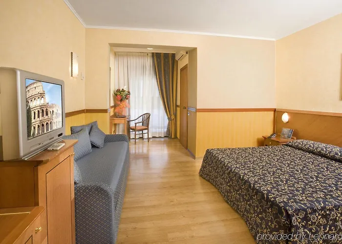 Quality Rouge Et Noir Hotel 4*