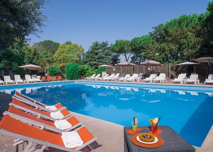 Quality Rouge Et Noir Hotel 4*